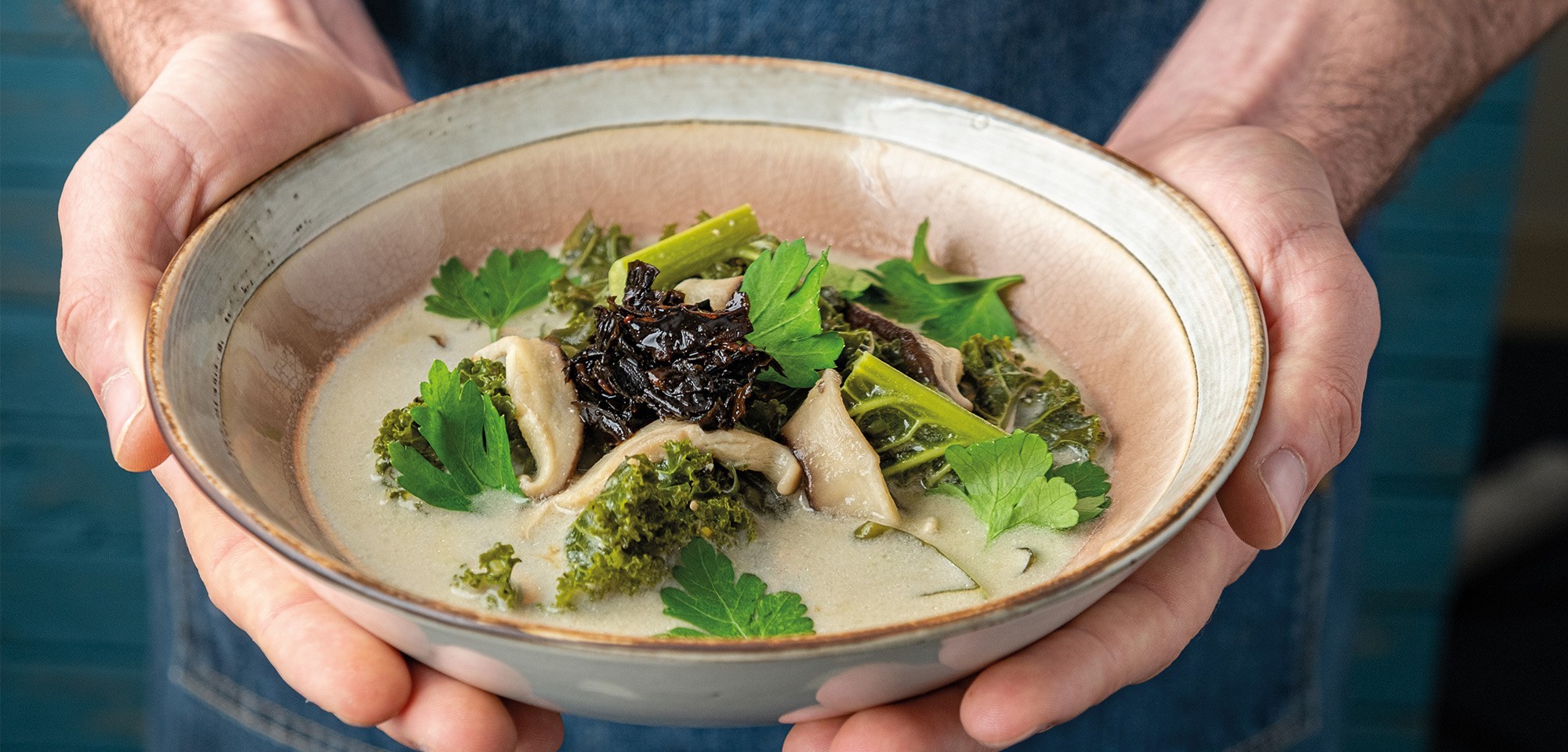 Thai leves recept kombu algával és Tsukudanival